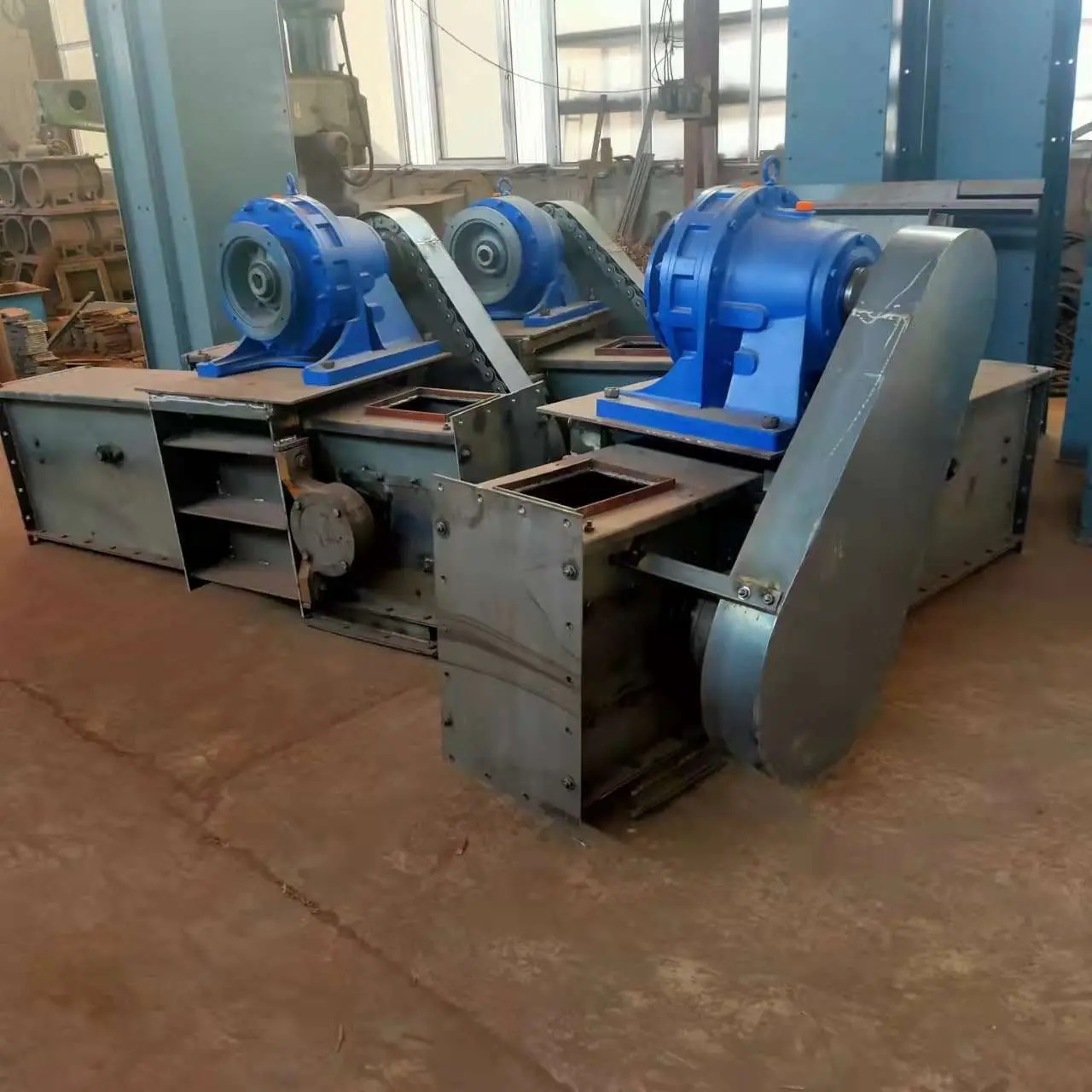 刮闆輸送機工作原理