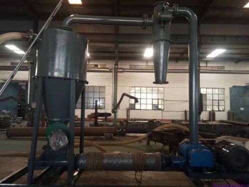 吸料機是一種常見的氣力輸送設備